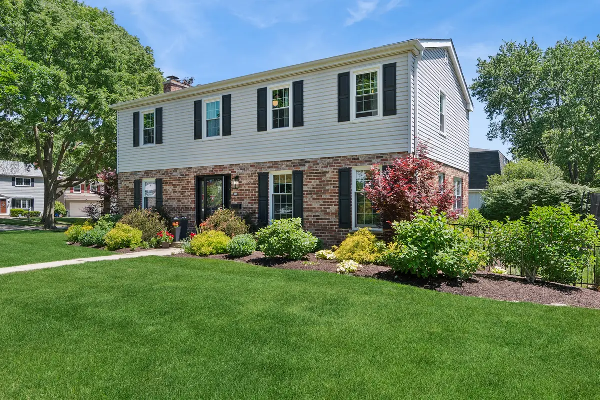 307 S Ellyn Avenue, Glen Ellyn, IL 60137 - #1