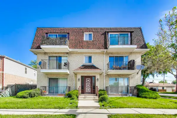6534 W Montrose Avenue #1W, Harwood Heights, IL 60706