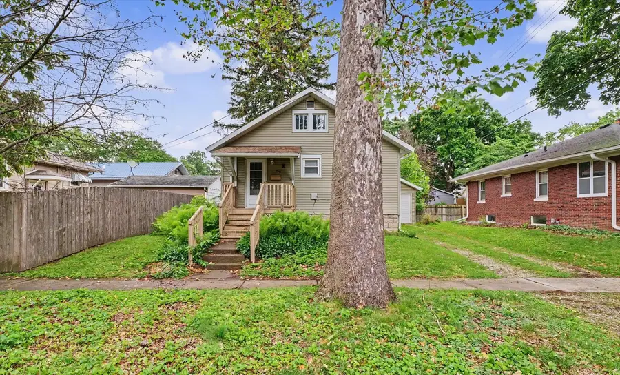 206 N Victor Street, Champaign, IL 61821 - #2