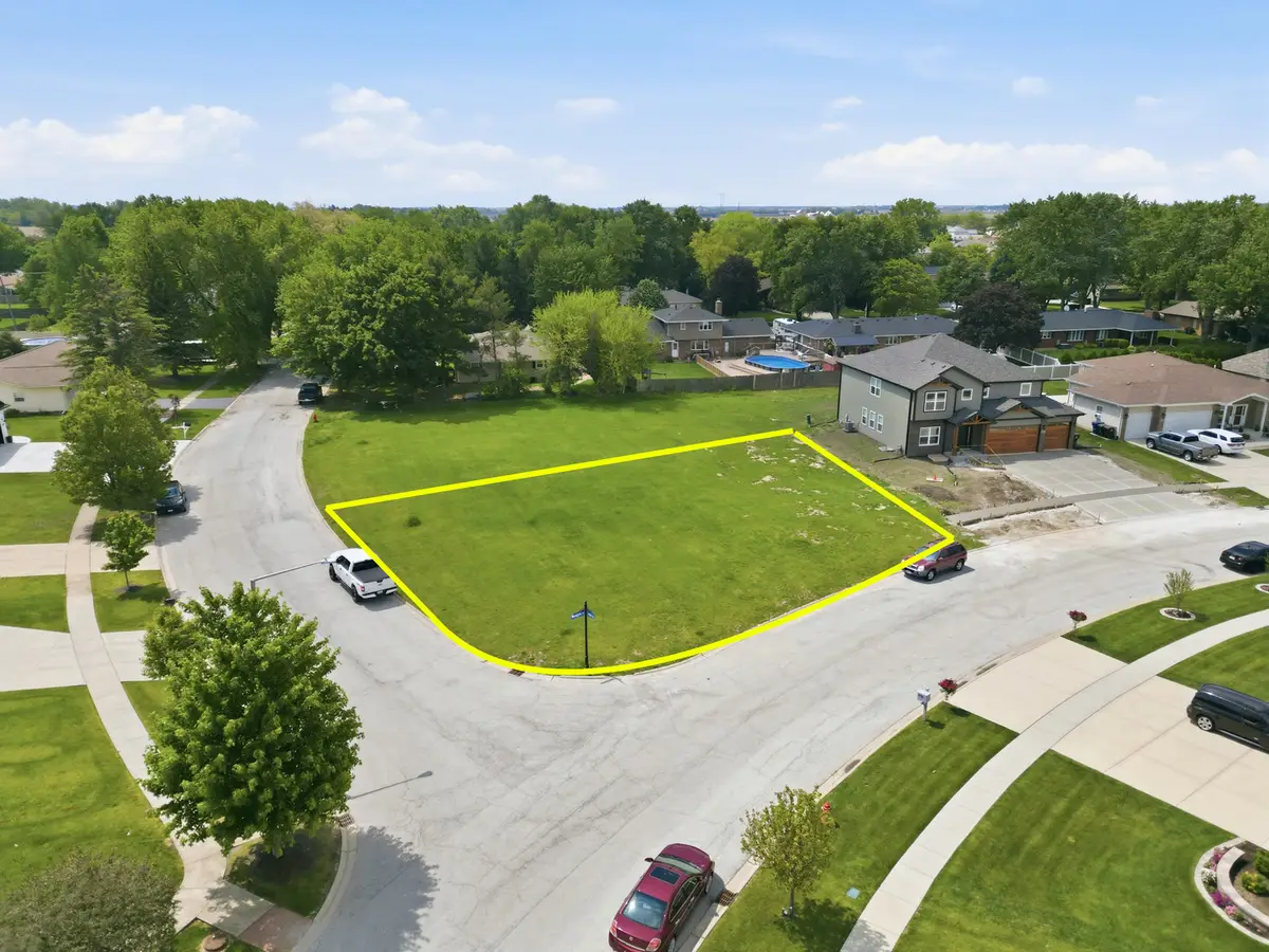 806 W Westgate Drive, Peotone, IL 60468 - #1