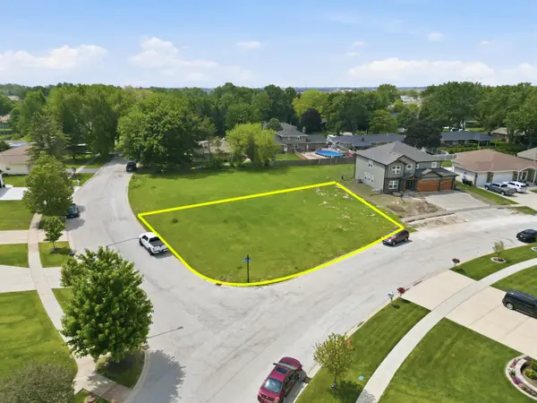 806 W Westgate Drive, Peotone, IL 60468