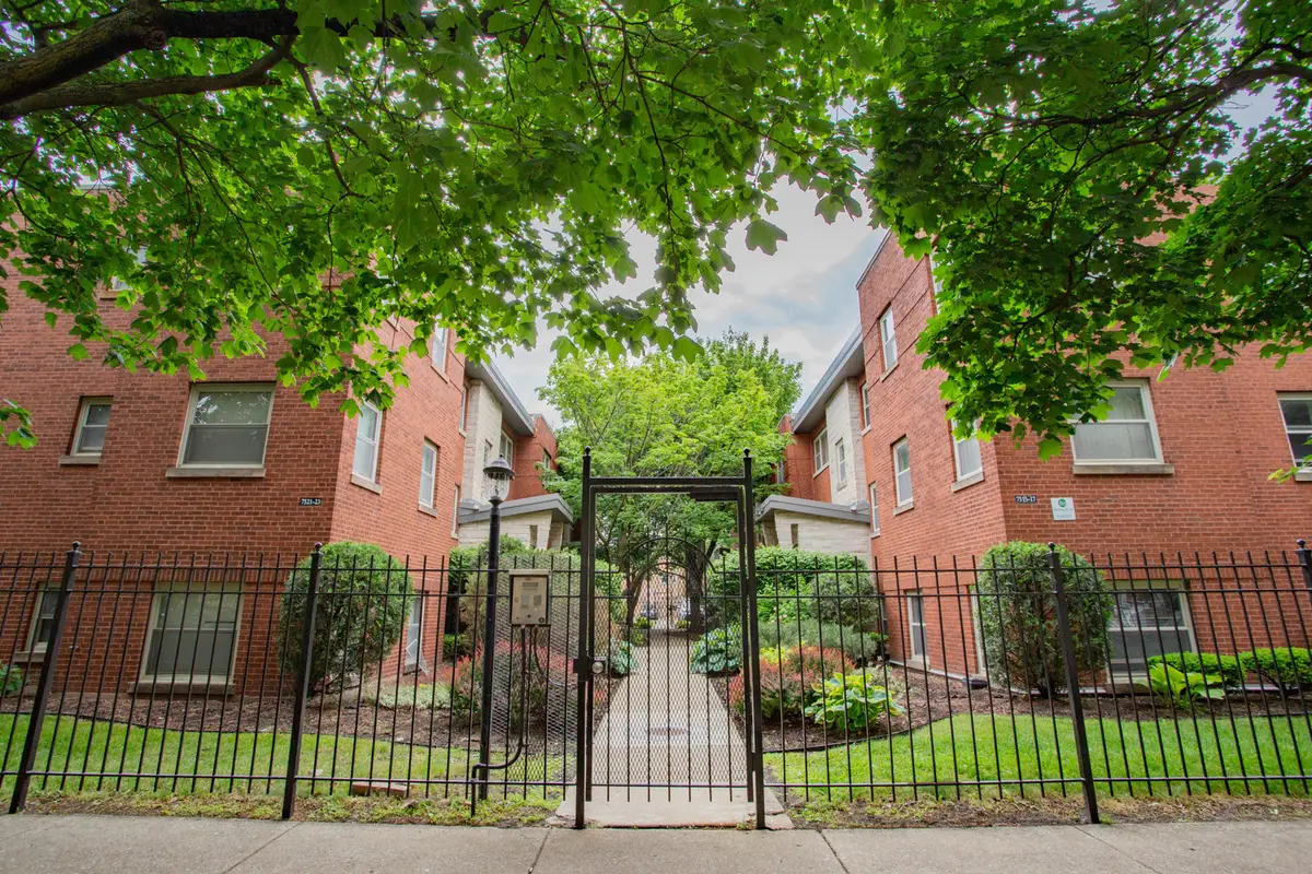 7521 N Damen Avenue #K1, Chicago, IL 60645 - #1