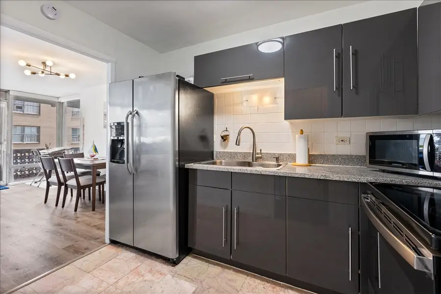 6301 N Sheridan Road #10F, Chicago, IL 60660 - #2