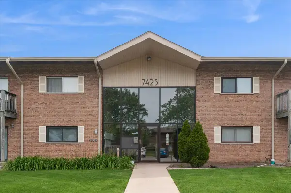 7425 Brookdale Drive #113, Darien, IL 60561
