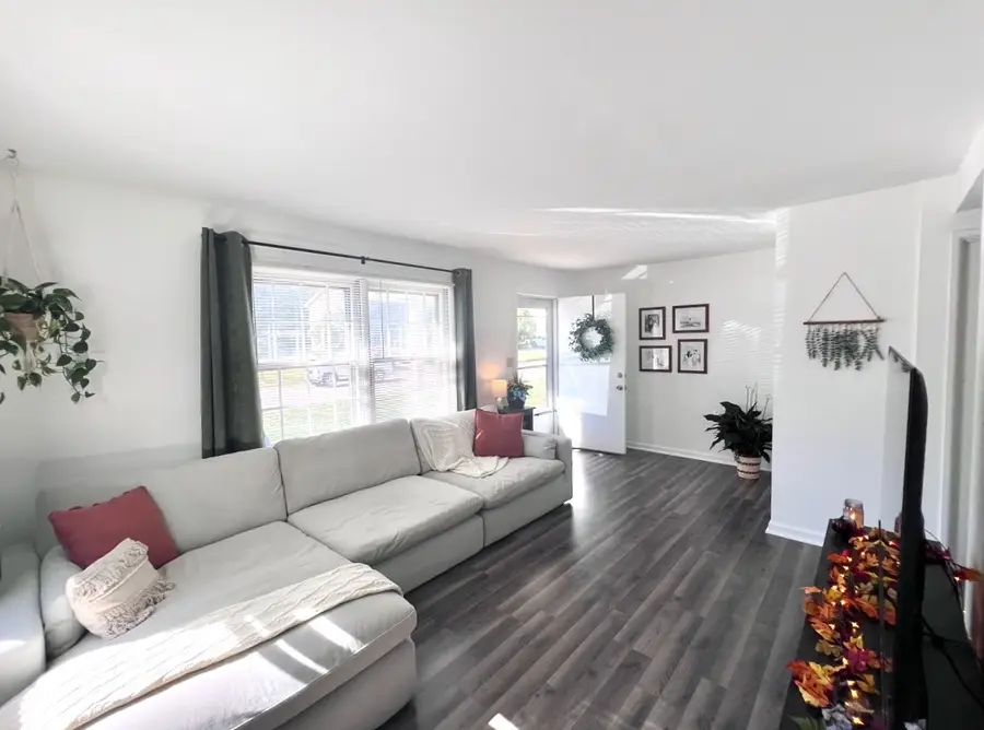 2615 Hawthorne Drive, Bettendorf, IA 52722 - #2