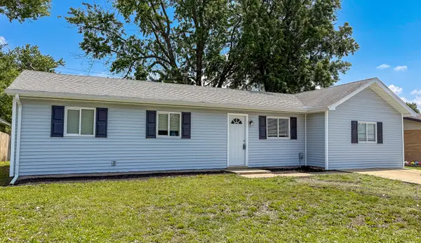 1516 N Mattis Avenue, Champaign, IL 61821