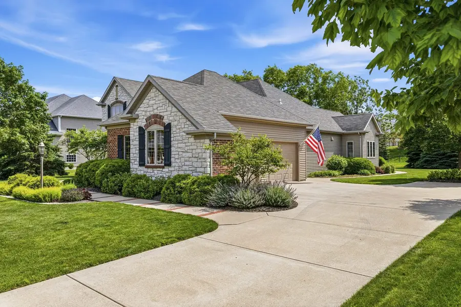 4706 Chestnut Grove Drive, Champaign, IL 61822 - #3