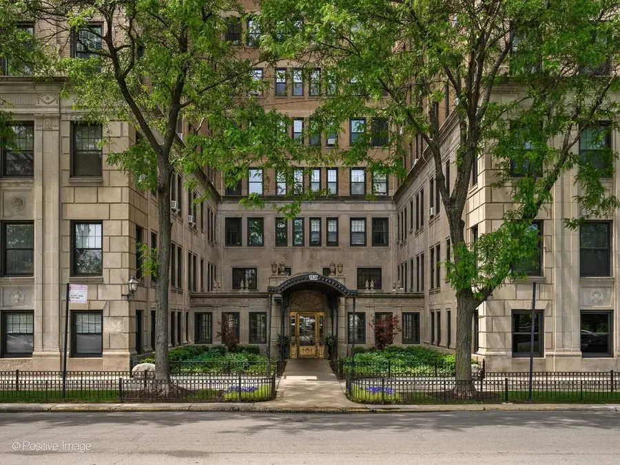 3520 N Lake Shore Drive #6N, Chicago, IL 60657 - #2