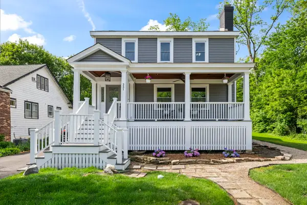 331 E Russell Street, Barrington, IL 60010