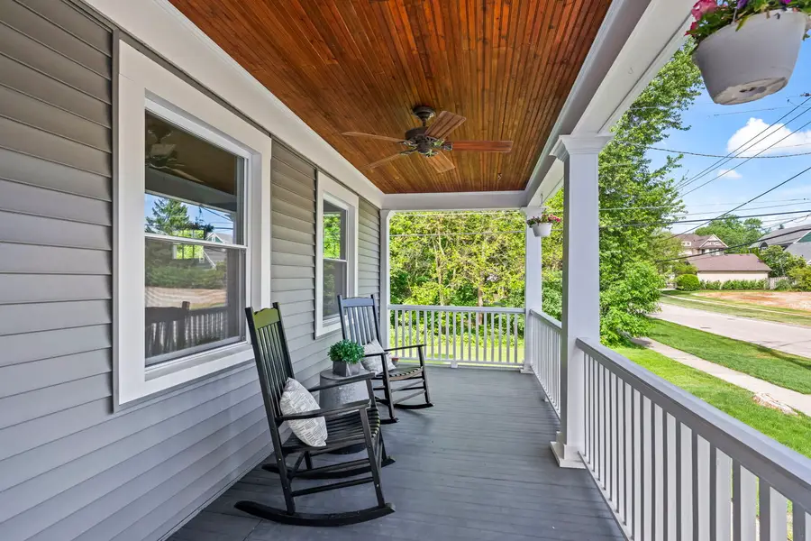 331 E Russell Street, Barrington, IL 60010 - #2
