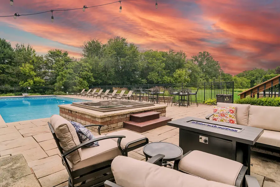 8 Rose Lane, Hawthorn Woods, IL 60047 - #3