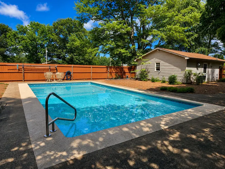 956 Country Club Road, Metropolis, IL 62960 - #2