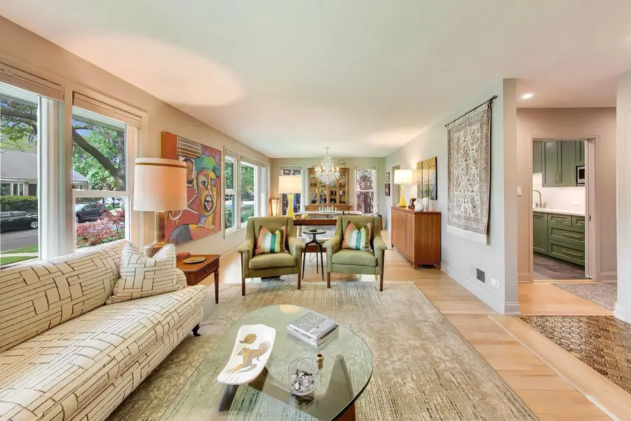 2646 W Birchwood Avenue, Chicago, IL 60645 - #3