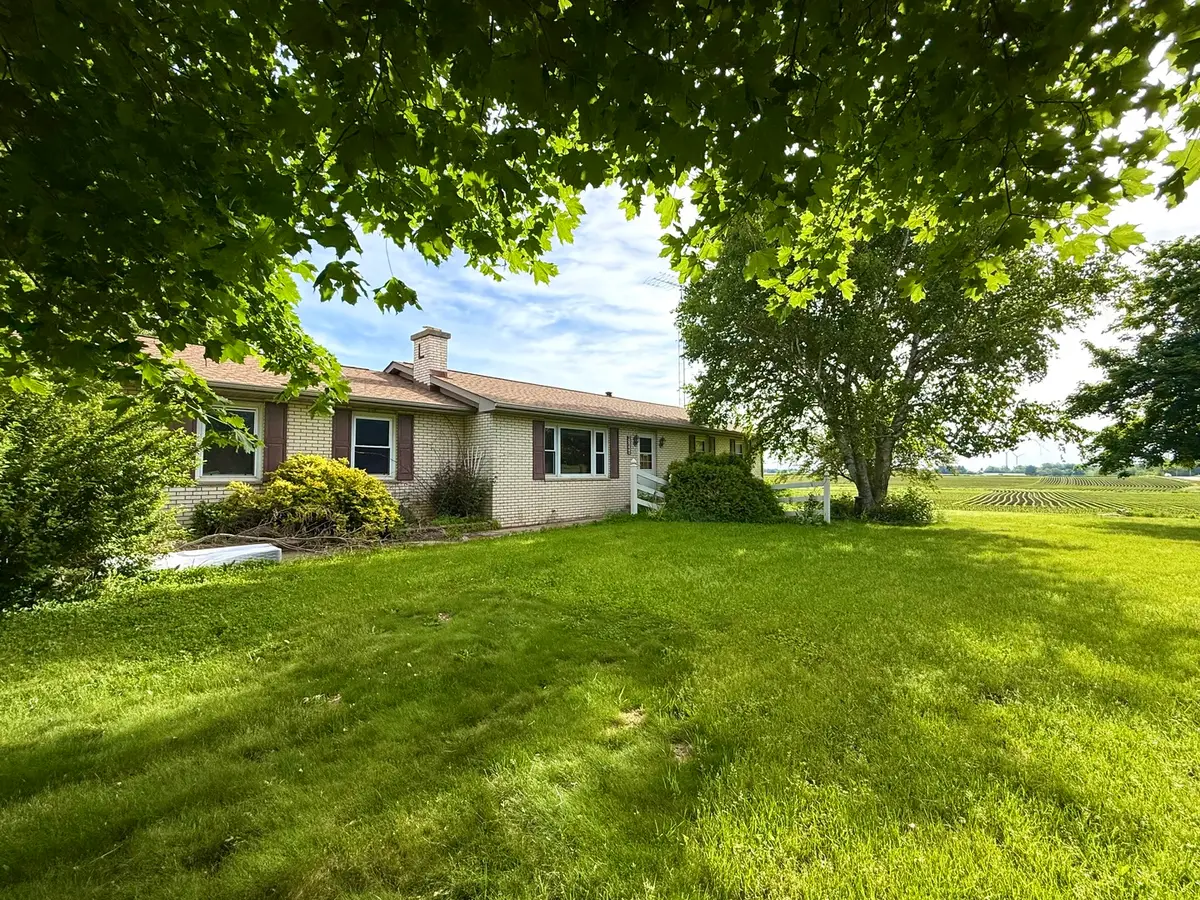 704 Carnahan Road, Compton, IL 61318 - #1