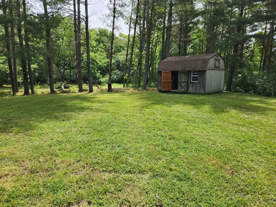 000 Walnut Road, Centralia, IL 62801 - #3