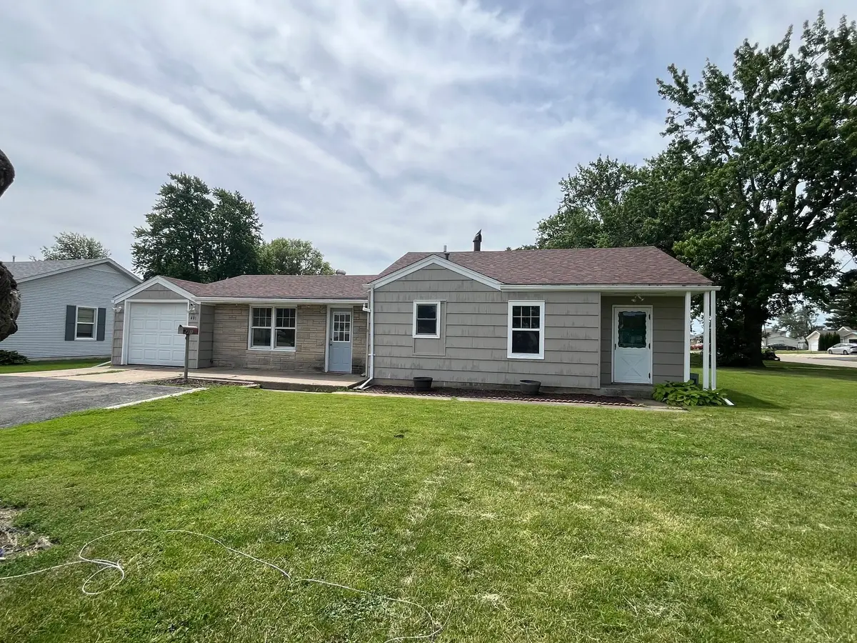 401 E College Street, Kewanee, IL 61443 - #1