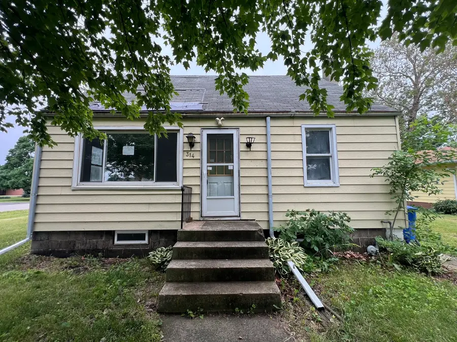 314 S Locust Street, Wyanet, IL 61379 - #2