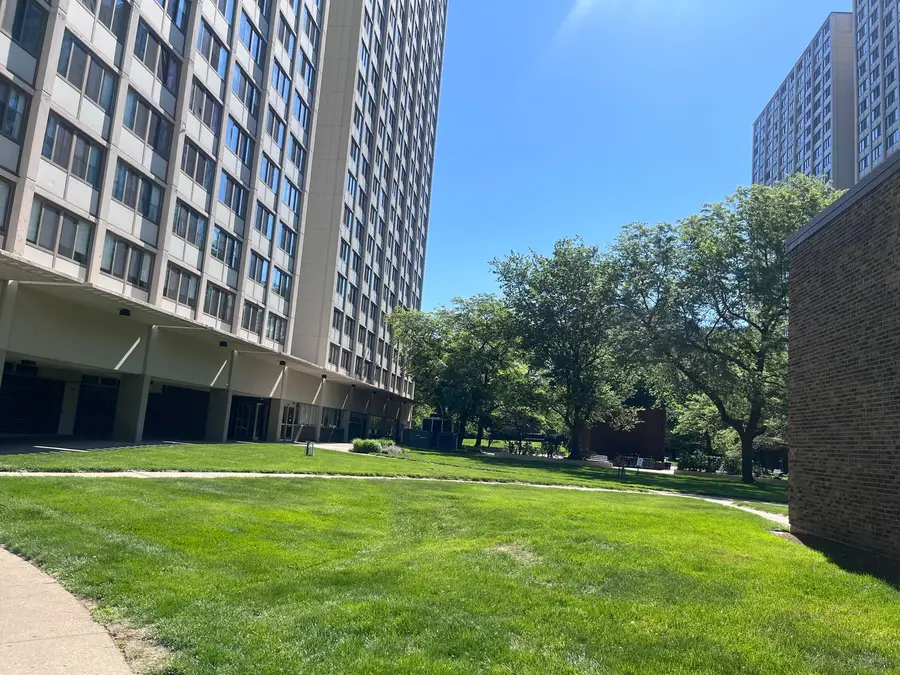 4800 S Lake Park Avenue #706A, Chicago, IL 60615 - #3