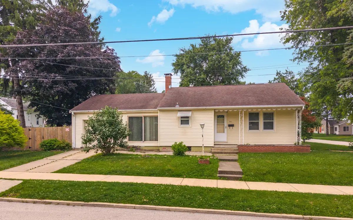 801 Fremont Street, Bloomington, IL 61701 - #1