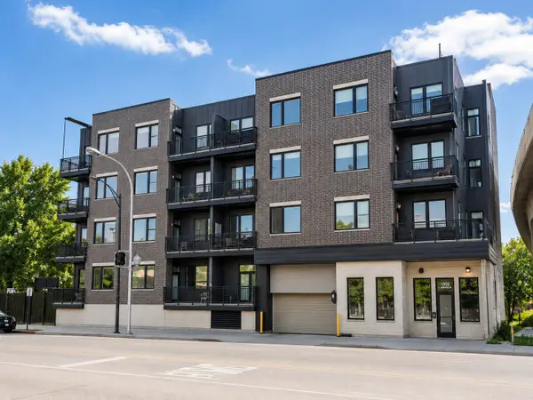 1802 S State Street #310, Chicago, IL 60616