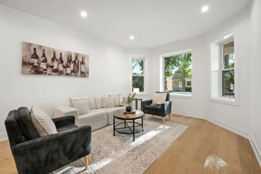 3941 N Spaulding Avenue, Chicago, IL 60618 - #2
