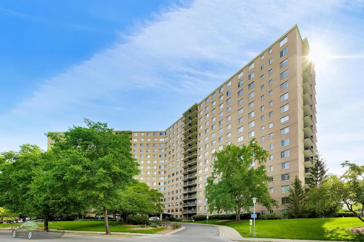 7033 N Kedzie Avenue #1602, Chicago, IL 60645 - #1