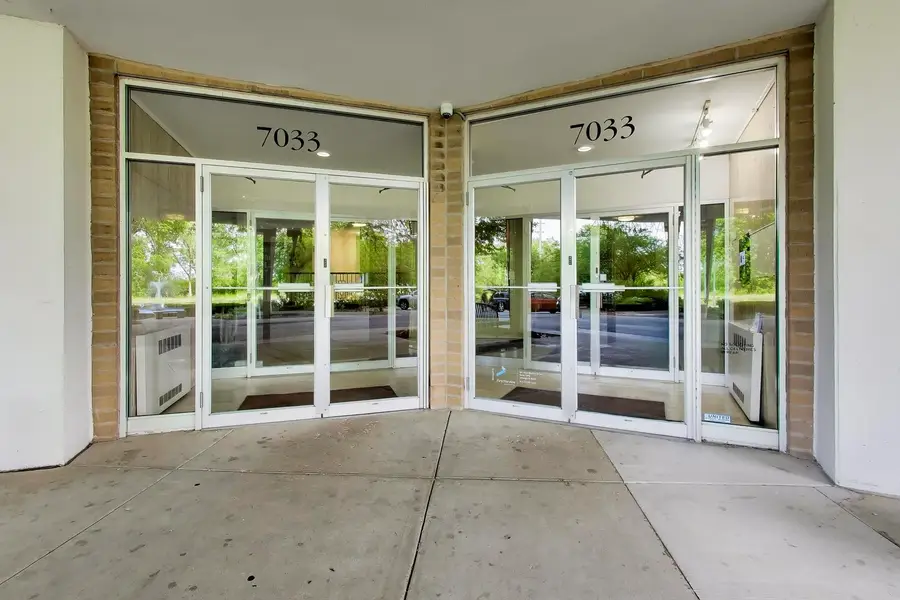 7033 N Kedzie Avenue #1602, Chicago, IL 60645 - #3