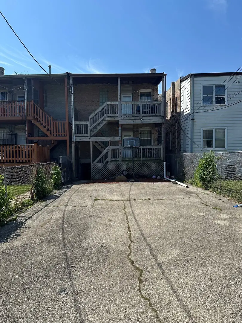 3712 W Grenshaw Street, Chicago, IL 60624 - #3