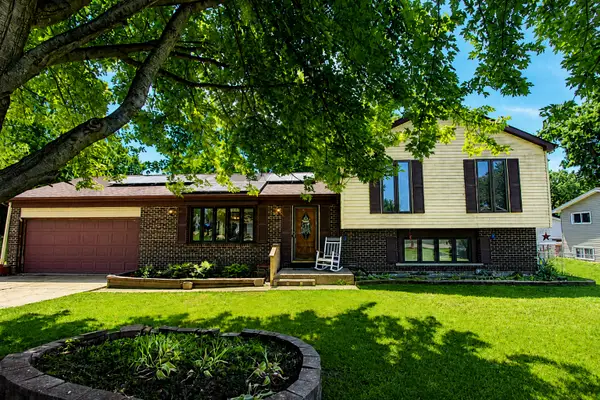 2309 W Edgewood Lane, McHenry, IL 60051