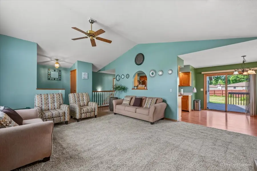 811 Arnold Avenue, Rockford, IL 61108 - #3