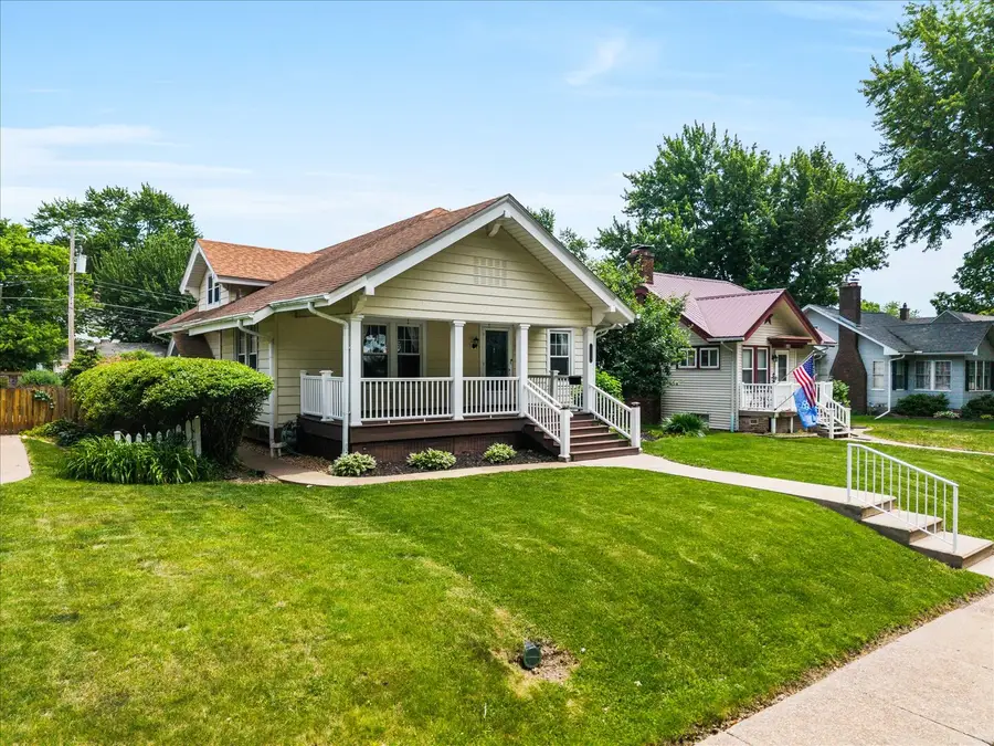 2105 Highland Avenue, Davenport, IA 52803 - #2