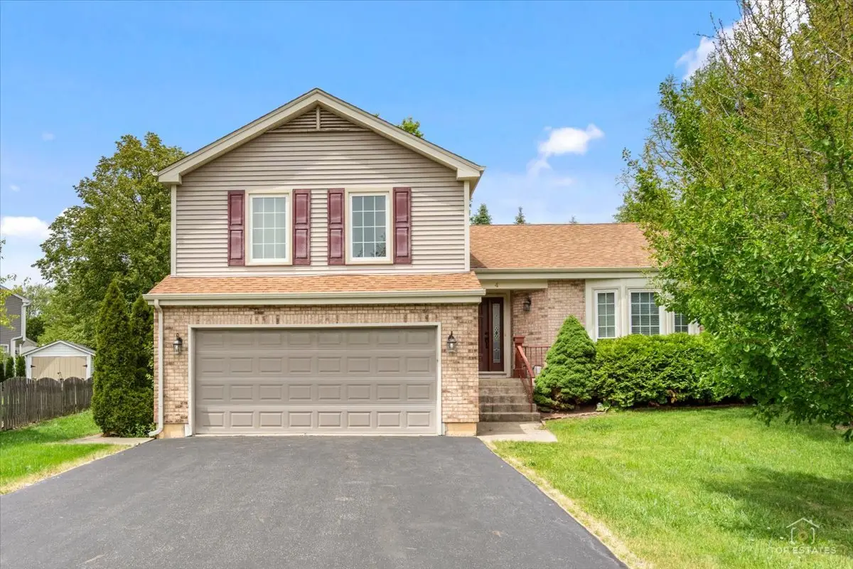 4 Waterbury Court, Lake Zurich, IL 60047 - #1