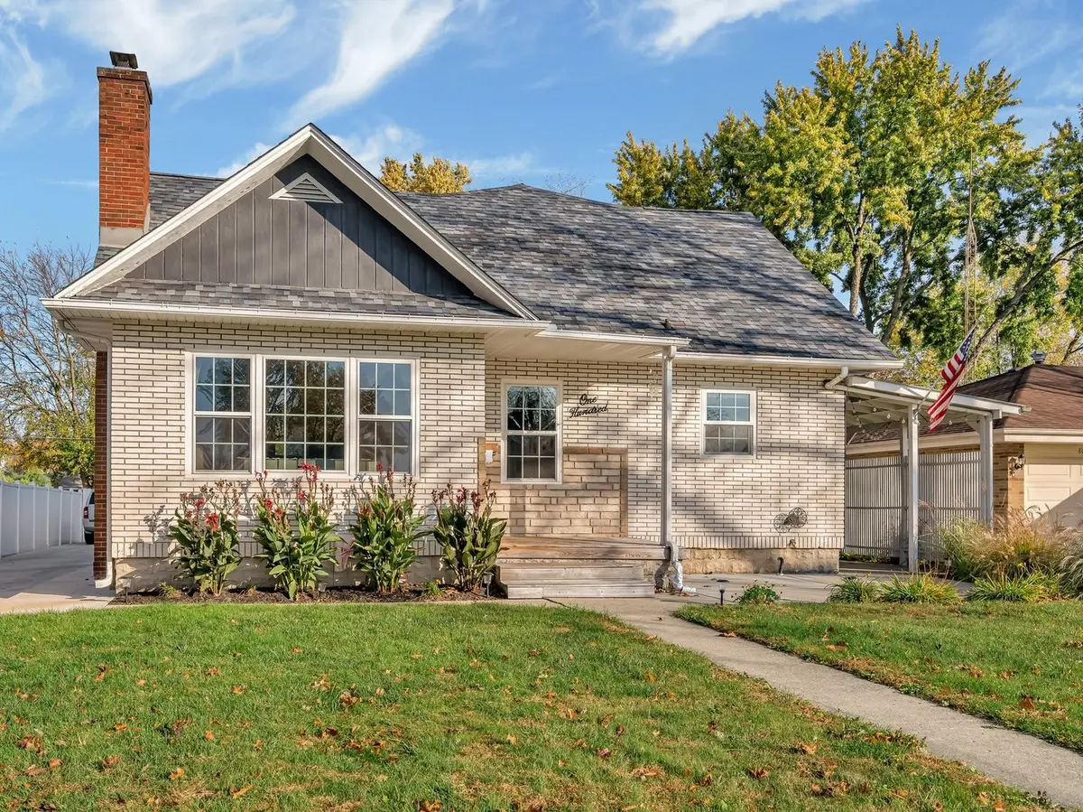 100 W 1st Street, Coal City, IL 60416 - #1