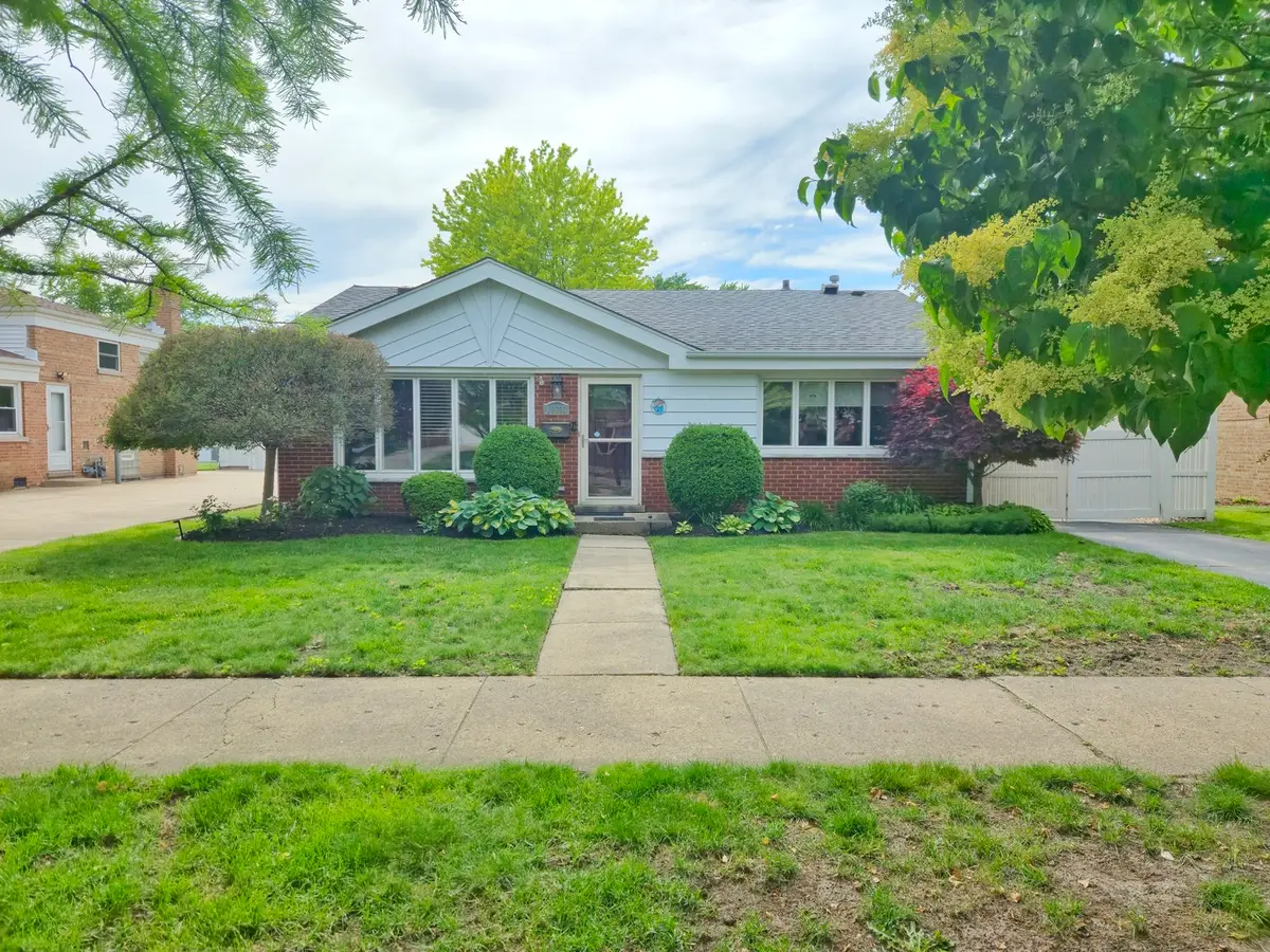 10720 S Lavergne Avenue, Oak Lawn, IL 60453 - #1