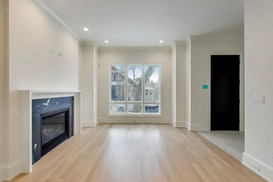 1910 W Fletcher Street, Chicago, IL 60657 - #2