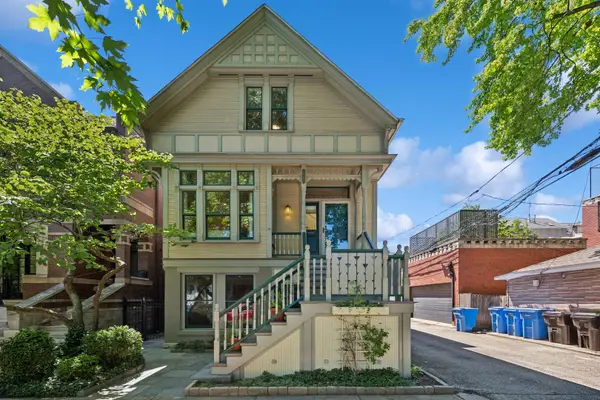 3744 N Bosworth Avenue, Chicago, IL 60613