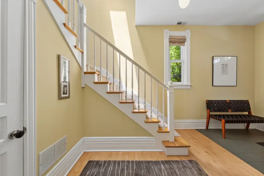 3744 N Bosworth Avenue, Chicago, IL 60613 - #2