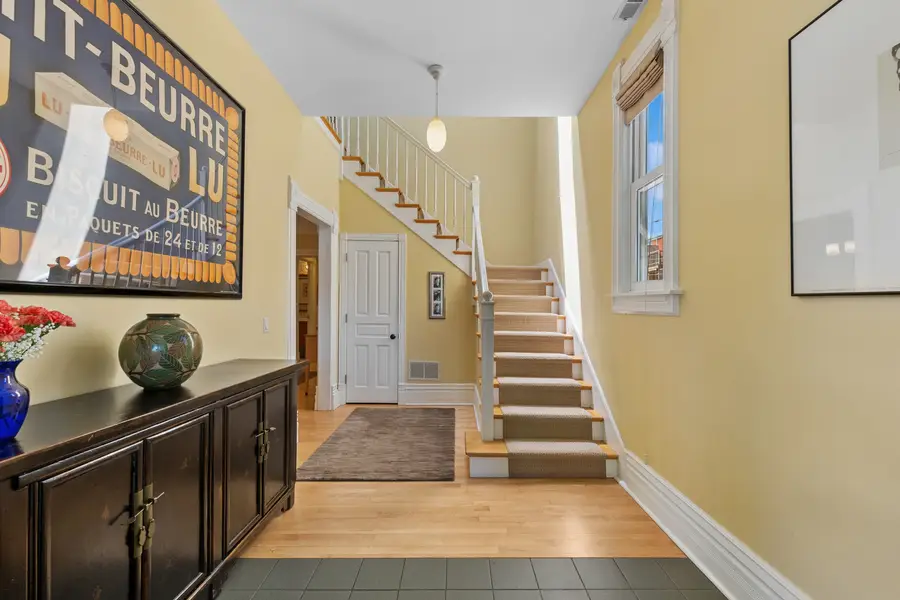 3744 N Bosworth Avenue, Chicago, IL 60613 - #3