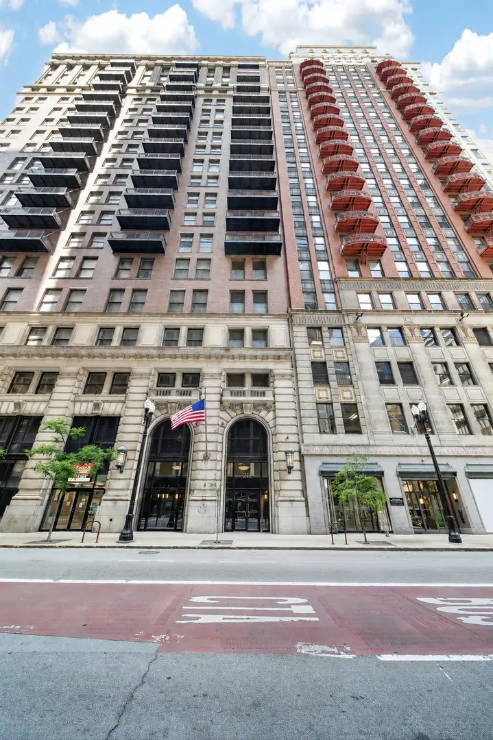 212 W Washington Street #1402, Chicago, IL 60606 - #1