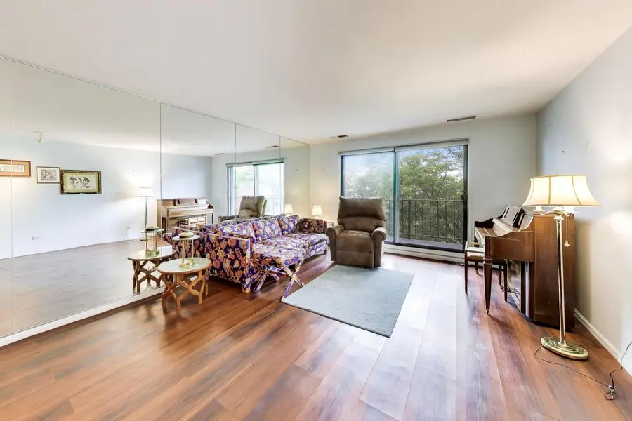 9558 Gross Point Road #A605, Skokie, IL 60076 - #3