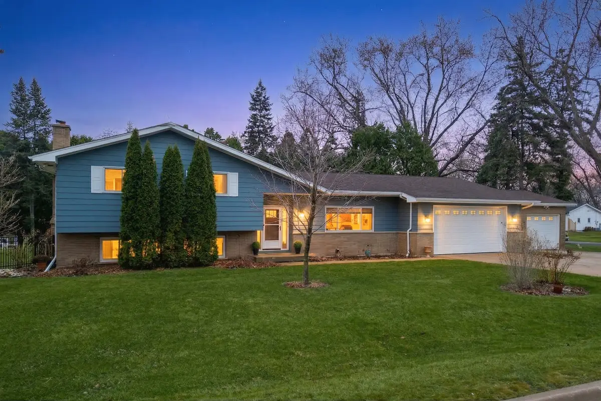28W075 Aurora Avenue, Naperville, IL 60540 - #1