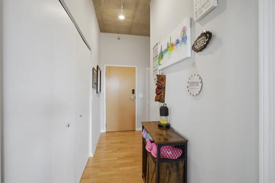 1122 W Catalpa Avenue #910, Chicago, IL 60640 - #3