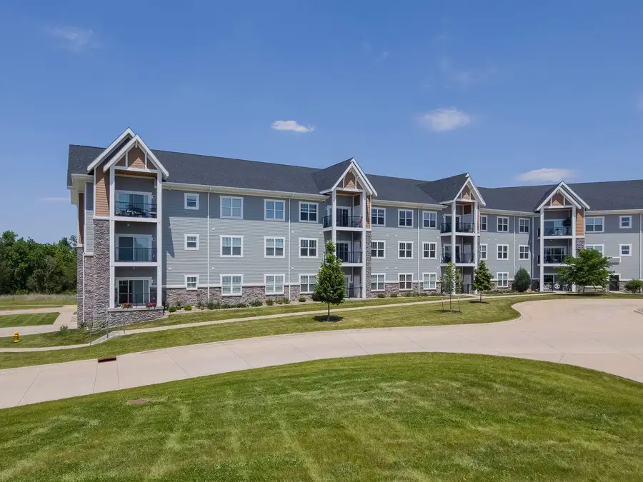 2592 Middle Road #313, Bettendorf, IA 52722 - #3