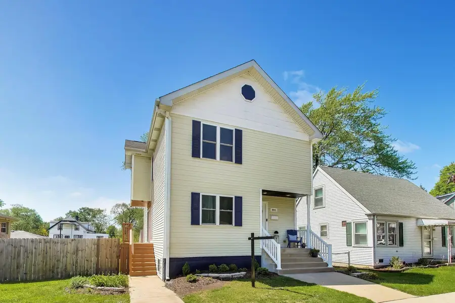 8842 S Talman Avenue, Evergreen Park, IL 60805 - #3