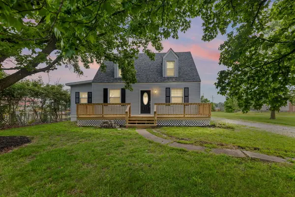 21 Mills Cart Road, Salem, IL 62881