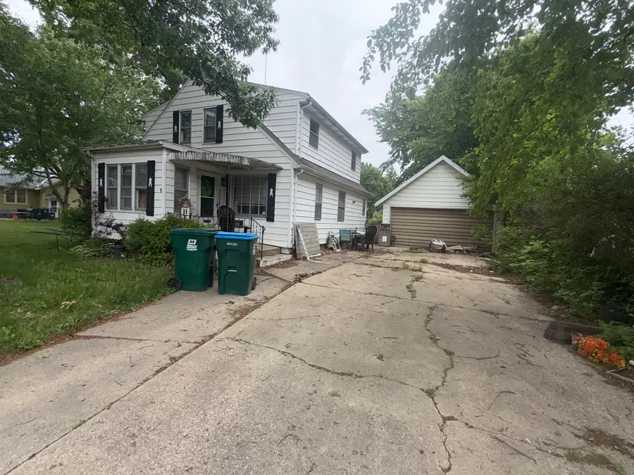 609 E 5th Street, Rock Falls, IL 61071 - #2