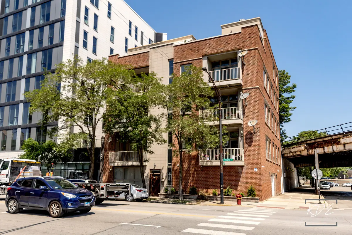 700 W Grand Avenue #3E, Chicago, IL 60654 - #1