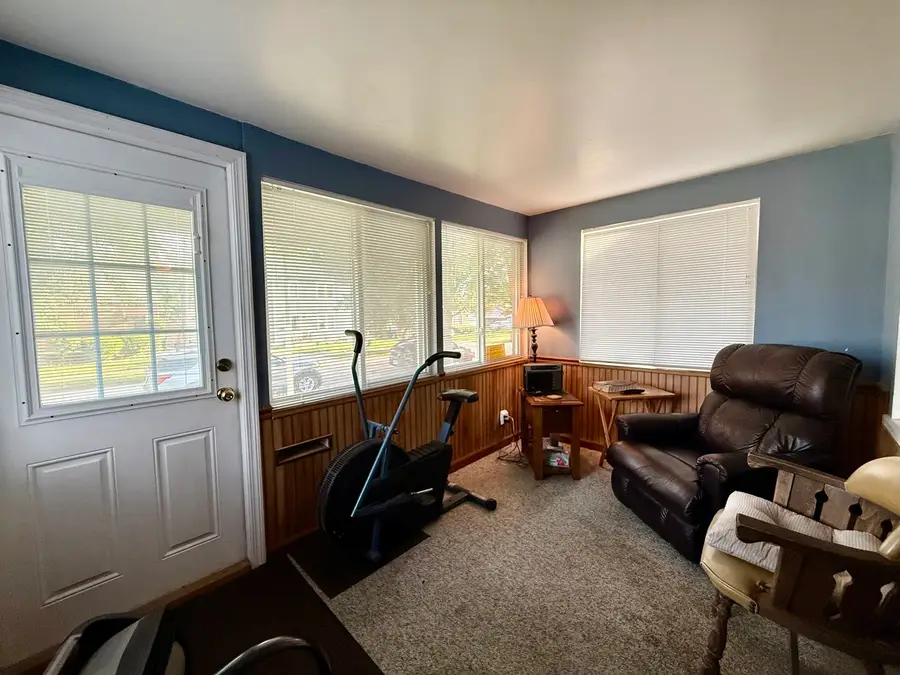 244 E Pierson Avenue, Decatur, IL 62526 - #2