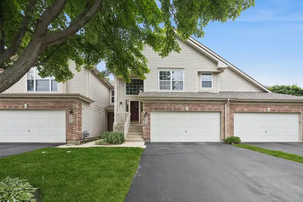 888 Riding Lane #888, St. Charles, IL 60174