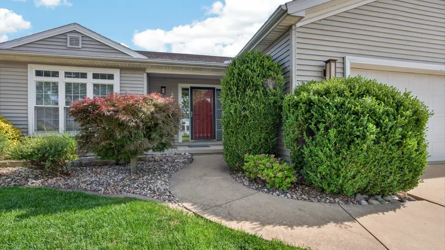 4 Minks Court, Bloomington, IL 61704 - #2